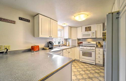 Dolores Ranch Cabin with Hot Tub and 1-Acre Yard! - Foto 10