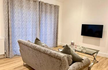 Bespoke 1 Bedroom Barn by Stansted Airport & Holiday Parking - Foto 31