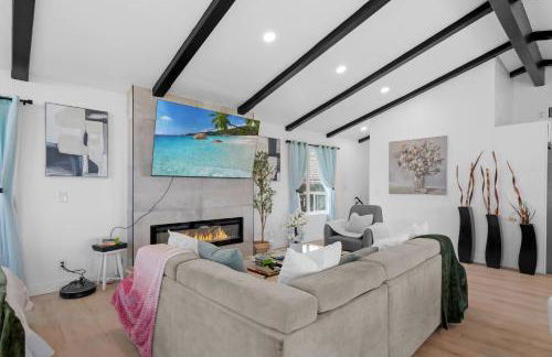 Entire Private Home with 2 Bedrooms 1 Bathroom, Grand View, King Bed, Spacious, Parking, Available Now - Foto 56