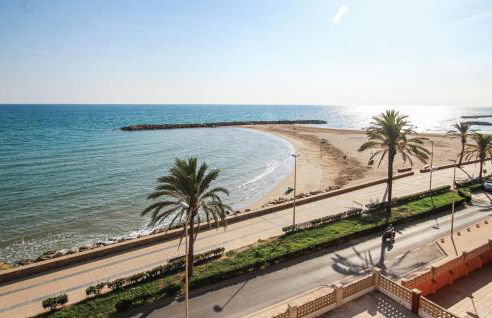 4 Bedroom Lovely Apartment In Cunit - Foto 15