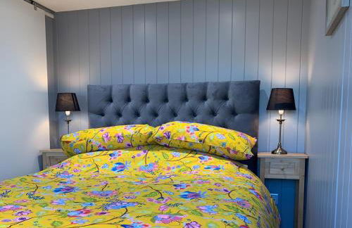 The Shepherd's Hut - Photo 9