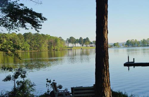 Lake Palestine Family Getaway with Waterfront Deck - Foto 21