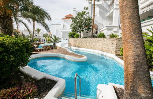 Spacious apartment with ocean view - Photo 34