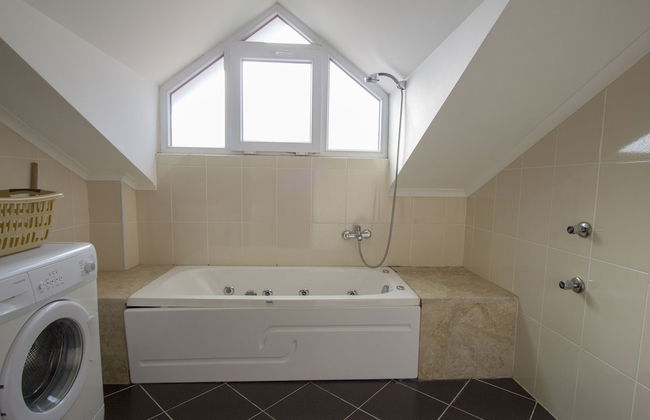 Infinity Olympia Apartments - Photo 41