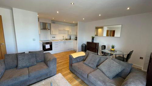 Blue Sky Apartments@ Abbots Yard, Guildford - Foto 2