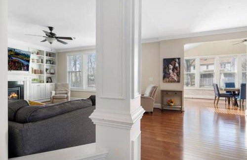 Spacious Family Getaway ~ Fire Pit~ Private Office - Foto 31