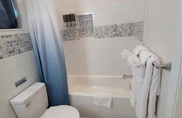 New 2024 Downtown Gem King Bed Smart Home - Foto 21