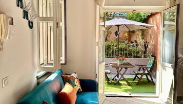 La Casetta del Centro Luminoso loft con terrazzo e giardino - Foto 3