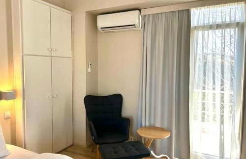 Loriet Hotel - Photo 64