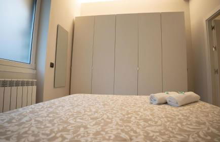 Céntrico, junto a estación de bus/tren, y playas - Foto 9