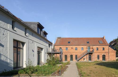 Landloft Linum - Ausgebaute Scheune mit Aussicht, Naturpool, Kamin, Sauna, Luxusausbau, handverlesene MidCentury Möbel & Kunst - Foto 5