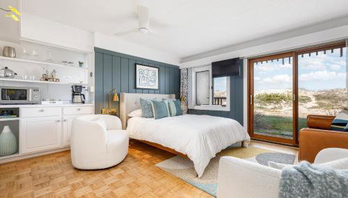 Glen Arbor Riverfront Retreat Steps to Beach! - Foto 1