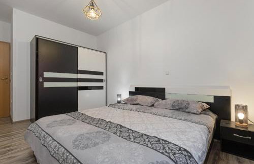 Villa Palma with Grill & Pool - Foto 21