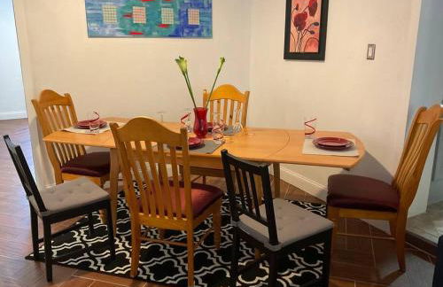 Spacious Ranch 7 min to beach/ airport Pet friend - Foto 33