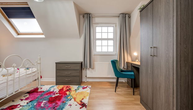 Central Belfast Apartments: Ashley Mews - Photo 5, Room