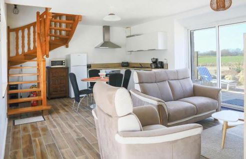 Amazing Home In Runan With Wifi - Photo 2