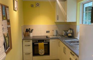 BumbleBee Lodge - Photo 23