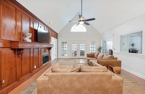 Jackson River Estate Main House Pool, Riverfront, sleeps 15 - Foto 57