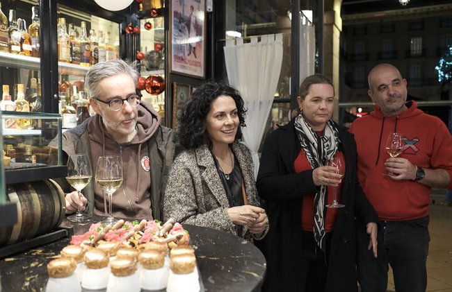 Bilbao Authentic Food Tour mit 9 Pintxos und lokalen Getränken - Foto 4