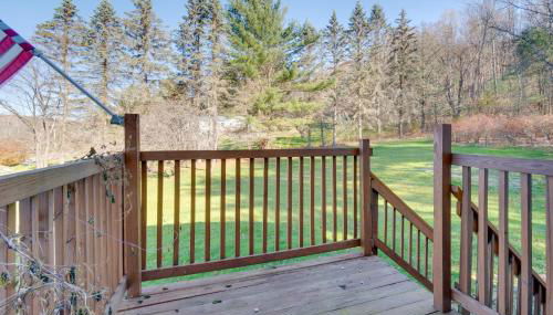 Peaceful Horseheads Hideaway with Deck and Yard! - Foto 3