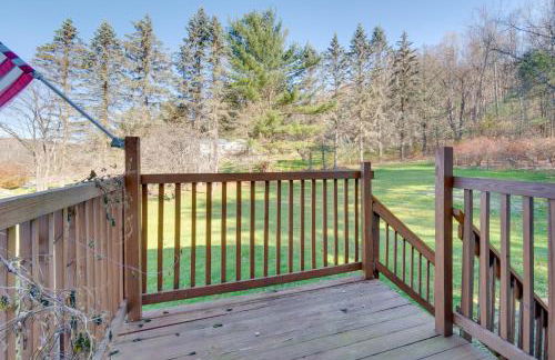 Peaceful Horseheads Hideaway with Deck and Yard! - Foto 3