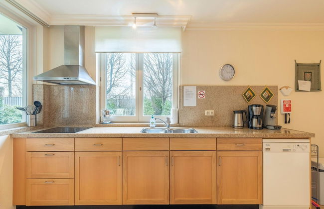 Inviting Villa in Panningen - Photo 11