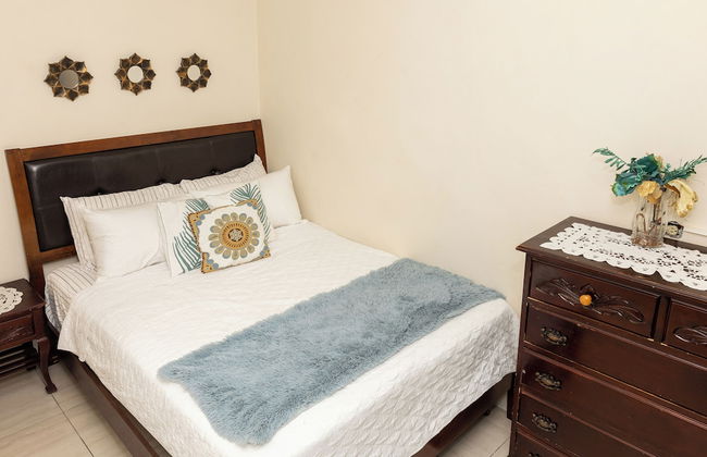 Adorable 1Bed Cottage Walk to the Beach - Foto 1