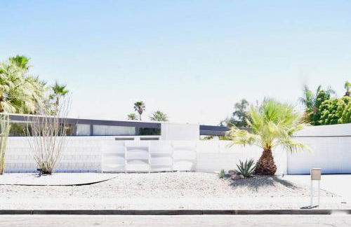 Live the Mid Mod Life at Mariposa Palms - Foto 39