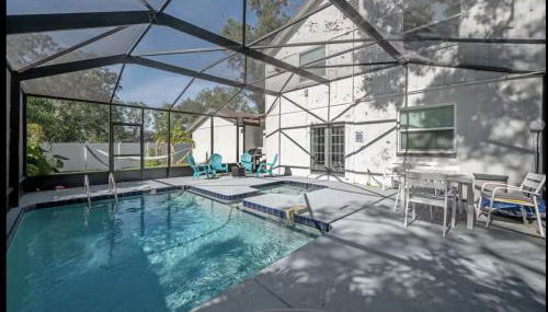 Central Perk Retreat | Heated Pool + Zoo 1 Block! - Foto 2