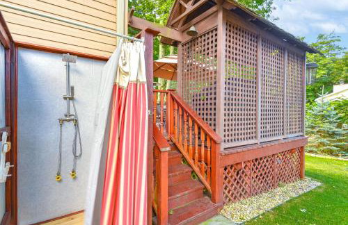 Pet Friendly with Fire Pit Walk to the Beach! - Photo 25