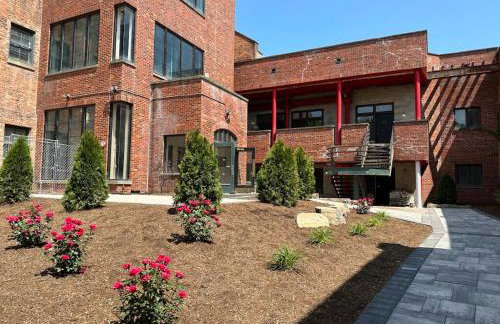 2 bdrm Modern & Hip Apt with Private Patio - Foto 3