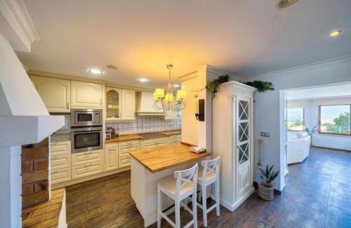 Villa Belmonte FAMILY VILLA - Photo 37