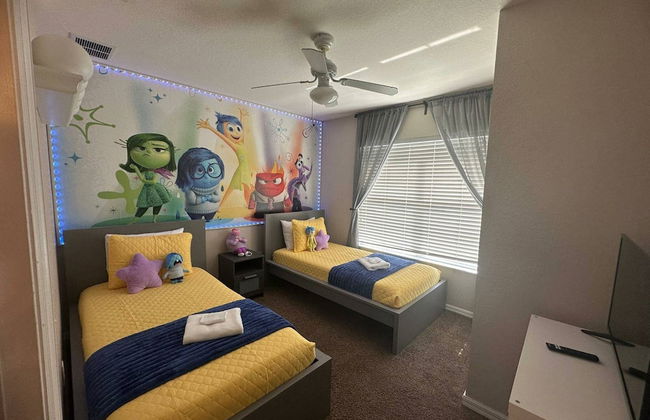 Charming Townhouse Near Disney - Photo 24