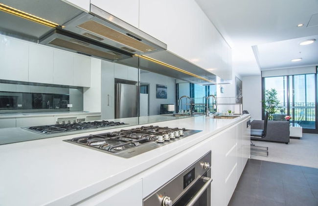 Minimalism Modern Apartment With Water View - Photo 6