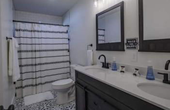 Gorgeous Renovated Home With Large & Private Lot - Foto 22