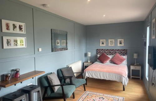 Willow Lodge 2 - Photo 1