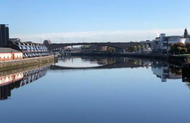 ArcView - SEC Hydro Two Bed Flat With Free parking and Great View - Foto 21