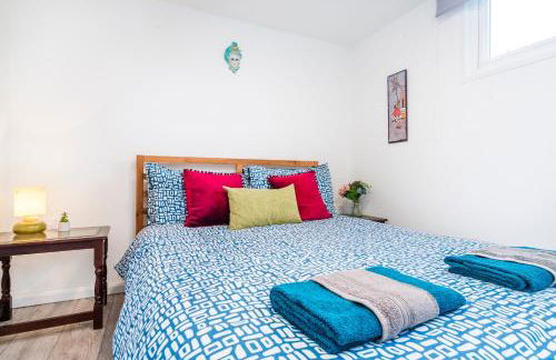 RIVER RETREAT- near Holloway U, Thorpe Park and Heathrow airport - Foto 29