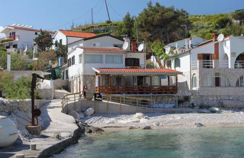 Apartments by the sea Cove Zarace, Hvar - 8778 - Photo 1