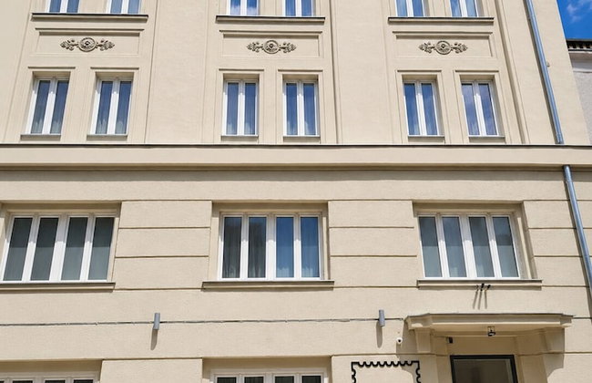 Kula & the Top Apartments - Photo 25