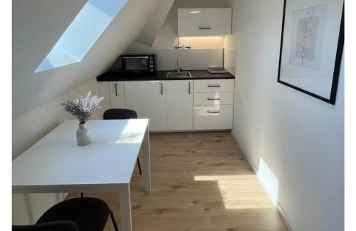 Top-Floor Hideaway for Two in Karlsruhe-Mühlburg - APOLONIAliving - Apt3 - Foto 15