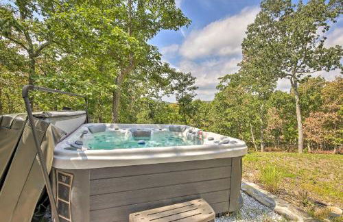 The Glabin Garrison Gem with Hot Tub and Fire Pit - Foto 29