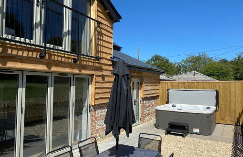 Threshing Barn - Photo 2