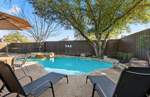 Luxury Backyard Pool & Patio Oasis 4-BD - Foto 45