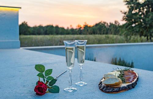 SPECIAL OFFER! NEW LUXURY APARTMENT with pool, fitness, outdoor bar&grill - Foto 28