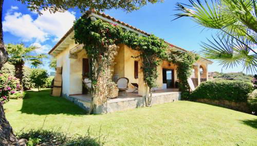 Mansion On The Hill - Photo 3