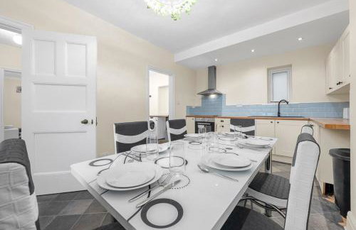 Two Bedroom House by Brookland Stays Serviced Accommodation Short Lets Middleton with Free WiFi - Foto 9