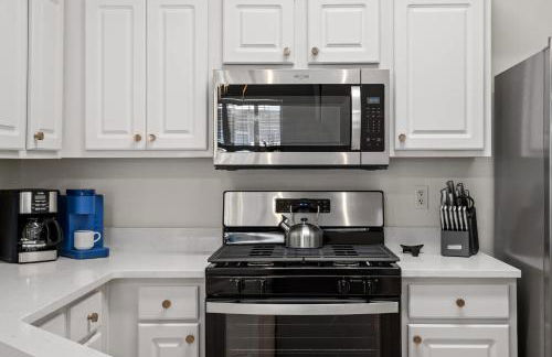 Steps Away-Game Room-Comm Pool-Golf Cart Deals - Foto 22