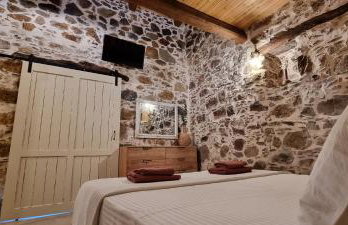Mesavlia Traditional Stone House - Photo 15