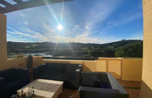 Sunny Retreat with Stunning View - Foto 17